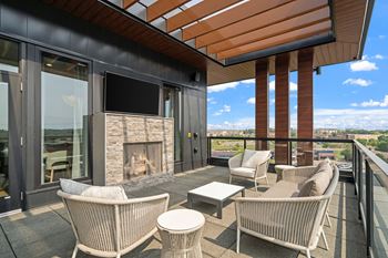 7Th floor private dining terrace